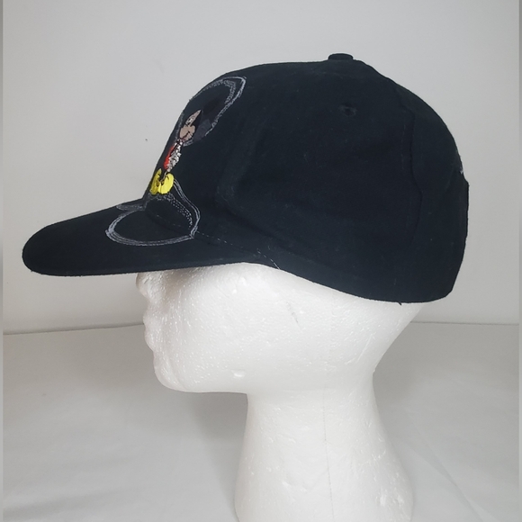 Disney -Walt Disney World -Mickey Mouse Cap In Black And Embroidered Mickey - Picture 9 of 11